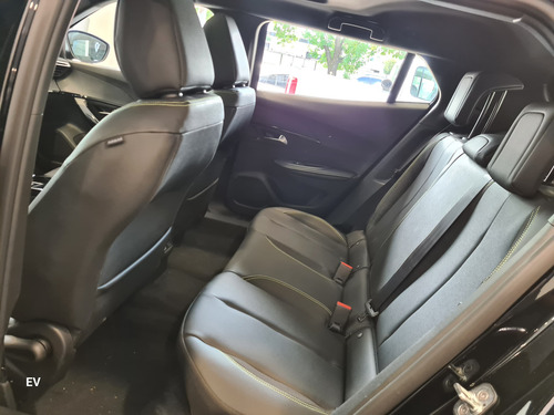 Peugeot 2008 1.0T Gt