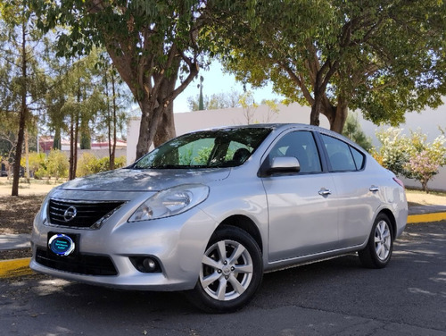 Nissan Versa 1.6 Advance At Sedán