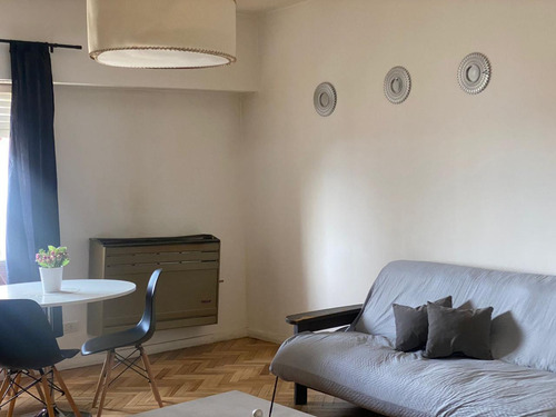 Venta 5 Ambientes En Centro De Comodoro A 3 Cuadras Del Mar