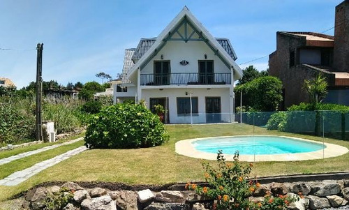 Casa En Venta De 5 Dormitorios En Playa Montoya (ref: Atm-6320)