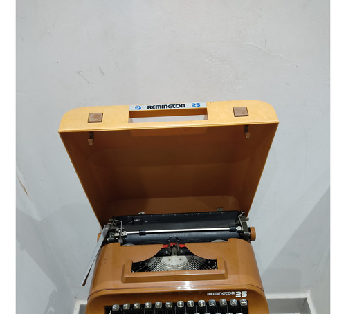 Máquina De Escrever Remington25 (Usado)