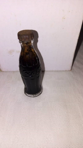 Imagen 1 de 4 de Botella Miniatura De Coca Cola Años 70s, Para Coleccionista