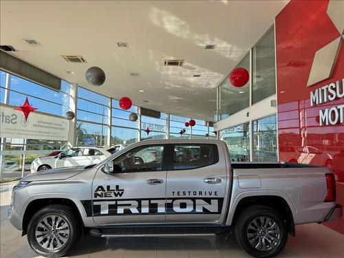 Mitsubishi Triton 2.4 BITURBO DIESEL CD HPE-S 4X4 AUTOMÁTICO