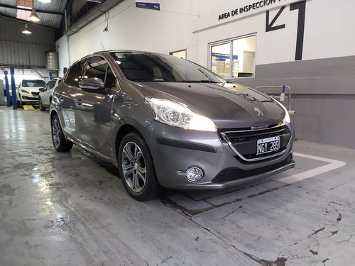 Peugeot 208 Feline 2014