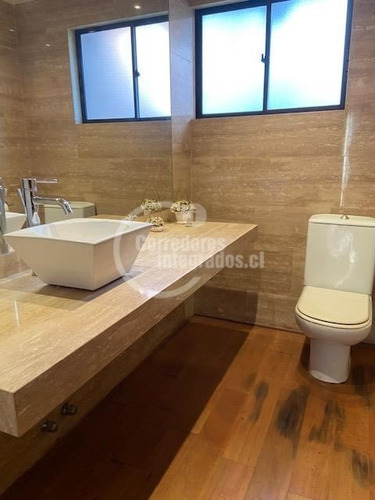 Imagen 4 de 10 de Casa En Venta De 5 Dorm. En Lo Barnechea