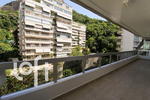 Apartamento À Venda No Bairro Leblon - Rio De Janeiro/rj - O-6767-15405