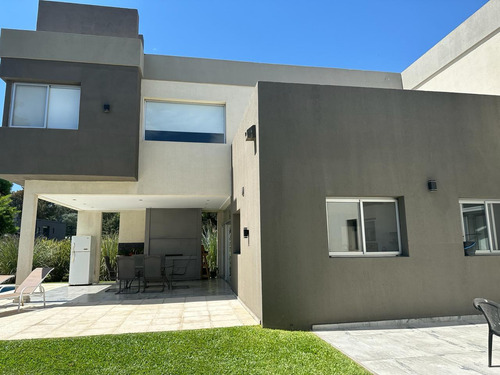 Casa En Alquiler Y En Venta En Terralagos Canning Ezeiza
