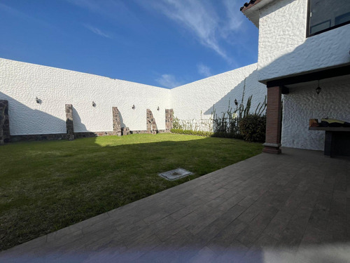 Casa Con Uso De Suelo En Renta-toluca-1,150m2