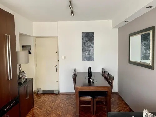 Alquiler, Tres Cruces, 2 Dormitorios, Piso 4 Por Ascensor