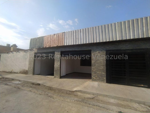 Hector Piña Alquila Local Comercial En Cabudare 2 4-8 8 4 4