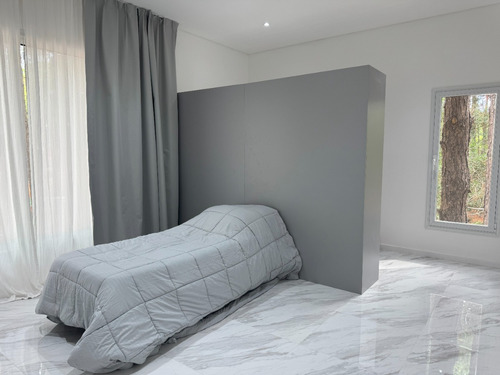 Casa A Estrenar En Venta 5 Ambientes - Pinamar Norte - Frontera.
