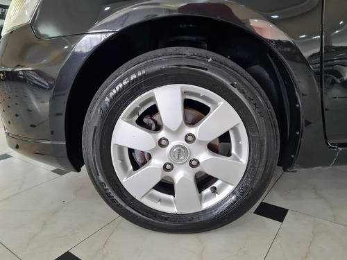 Imagem 4 de 20 de Nissan Livina 1.8 Sl 16v 2012