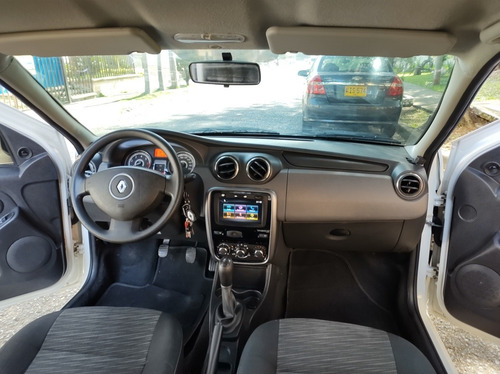 Renault Logan 2015 1.6 Expression