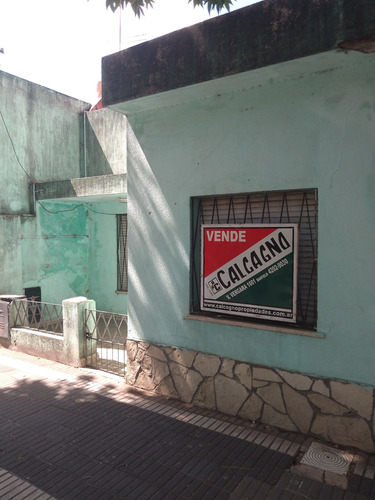 Casa En Venta En Banfield 2 Dormitorios Y Terraza Grande