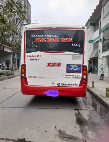 Vendo Microbus Npr Reward Modelo 2015 De 19 Pasajeros