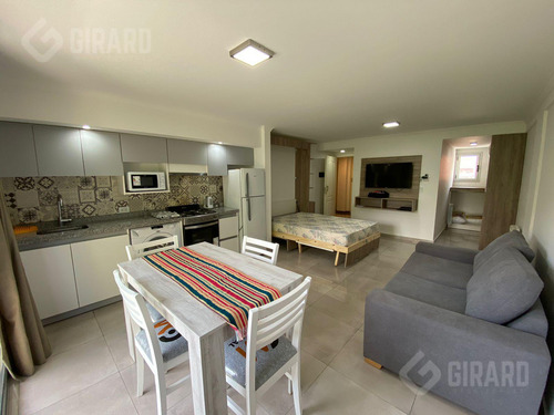 Venta, Departamento 1 Ambiente En Zona La Perla . Apto Credito Bancario
