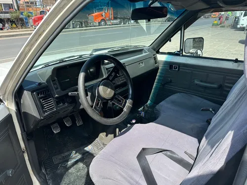 Mazda B2000 2.0 B2000