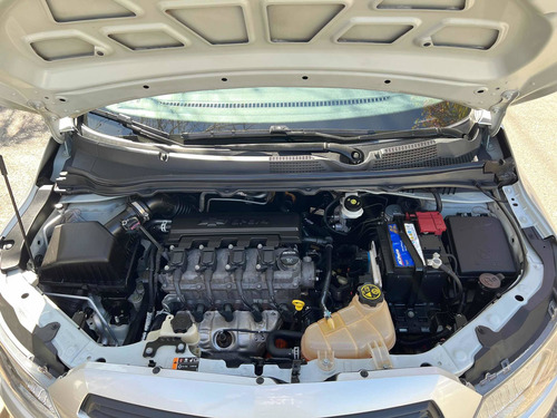 Imagen 16 de 17 de Chevrolet Onix 2019 1.4 Joy Ls