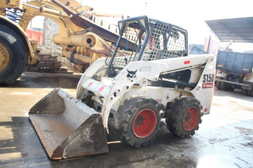 Imagem 9 de 11 de Minicarregadeira Bobcat S150 Ano 2011