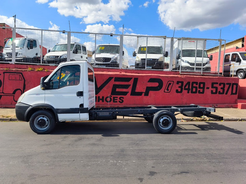 Iveco Daily 35s14 Ano 2013 Chassi - Covelp Americana