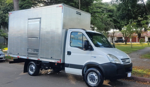 Iveco Daily 35s14 Ano 2011