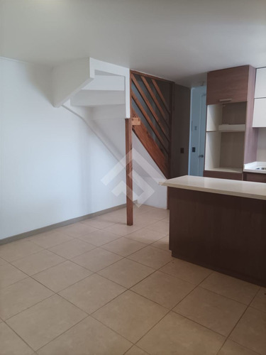 Casa En Arriendo De 3 Dorm, 1 Baño, En Buín