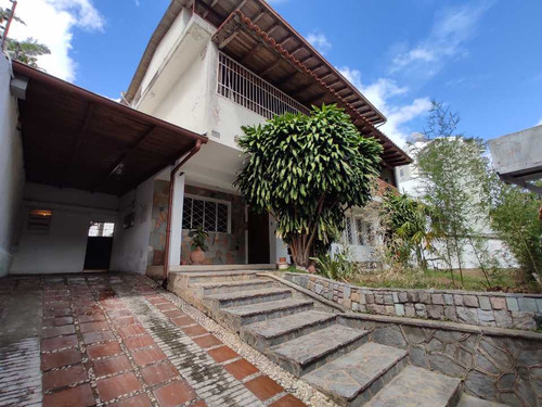Alquiler De Planta Baja De Quinta En San Román Caracas | U01-011