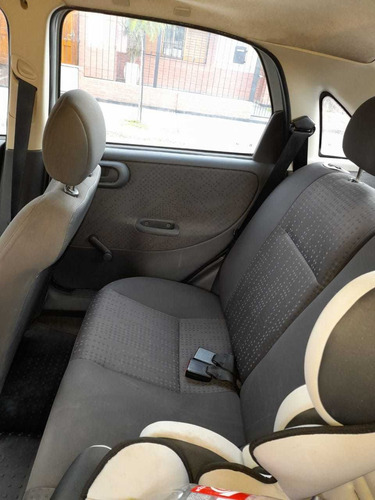 Chevrolet Corsa 1.8 Gl Aa+da 2011
