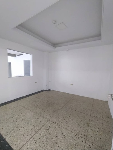 Imagen 5 de 14 de Zona Norte Alquiler Edificio Empresarial, Ubicado En Calle 83