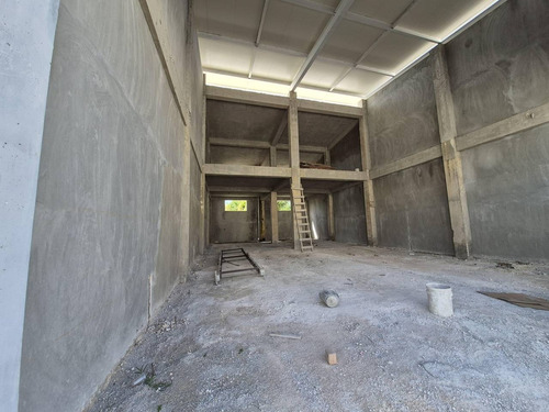 Nave Industrial En Venta En Punta Cana, Bávaro, Doble Altura