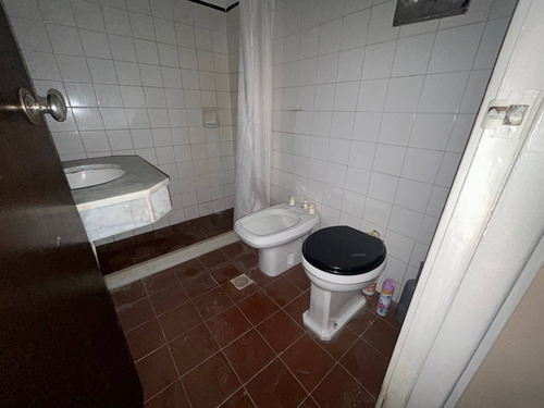 Alquiler - Apartamento Con Un Dormitorio En La Blanqueada - Juan Ramón Gómez Y Estero Bellaco