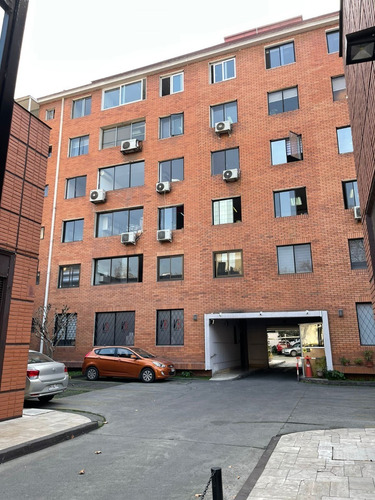 En Venta Depto Providencia. Frente A Metro Leones. 3d-2b