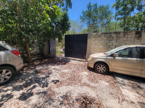 Vendo Terreno A Dos Cuadras Ave. La Luna