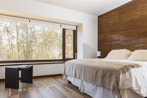 Casa En Venta De 4 Dorm. En Tunquén