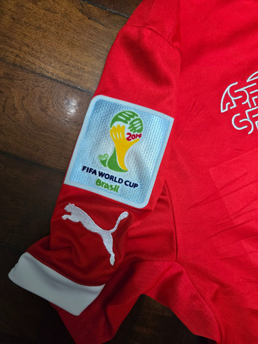 Camiseta Titular Suiza 2014, Xhaka 10 Talle M Al Cuerpo (Usado)