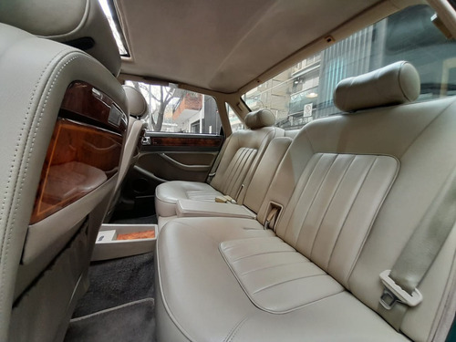 Jaguar Daimler Double Six