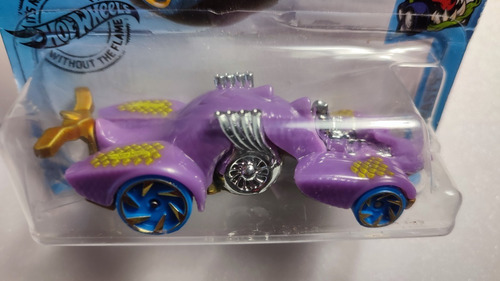 Hot Wheels. Vehículo Knight Draggin, Street Beasts. 2020. (Usado)