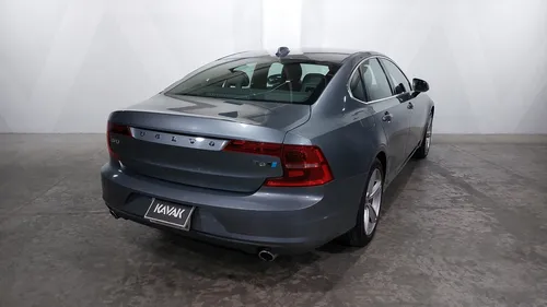 Volvo S90 2.0 MOMENTUM T6 AWD