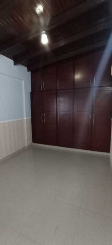 Imagen 12 de 16 de Se Vende Casa Urb. La Floresta