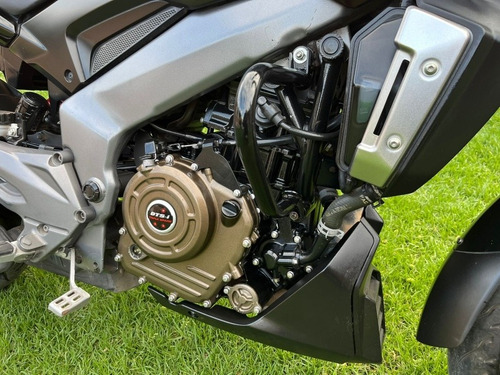 Imagen 2 de 10 de Bajaj Dominar 400