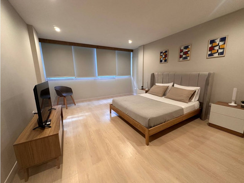 Apartamento En Venta Remodelado En Altamira Con Balcón