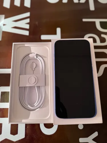 iPhone 16plus (128 Gb) - Ultramarino (como Nuevo) + 7 Cases (Usado)