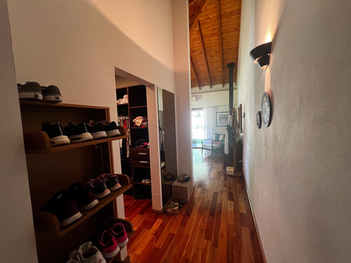 Venta Casa Chalet Adrogué Pileta Parque Permuta Apto Crédito