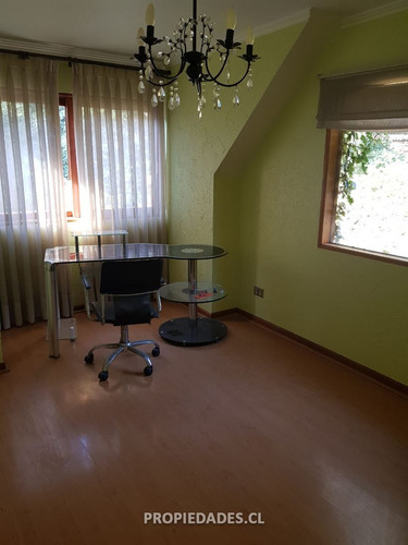 Casa En Venta De 5 Dormitorios En El Arrayán