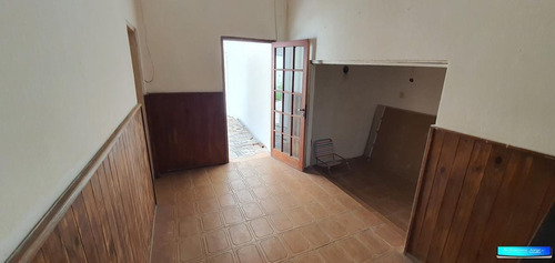 Imagen 6 de 18 de Zona Hospitales - Pasillo Con Patio Y Parrillero - 2 Dormitorios