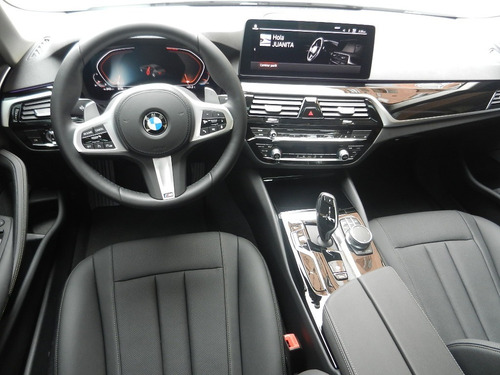 Bmw 530i Premium, 2021