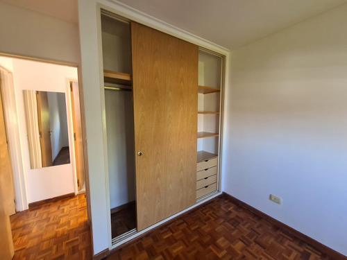 Departamento Al Frente. Alquiler. 2 Balcones. Parrillero Exclusivo. Pichincha