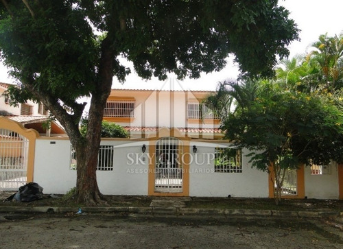 Imagen 1 de 15 de Casa En Venta En Urb. La Viña Valencia Cod: Mac-491