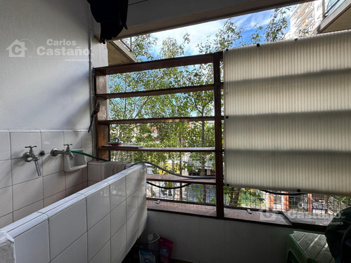 Solido Depto. 4 Amb. Con Balcón Y Cochera, A Mts. De Av. Maipú
