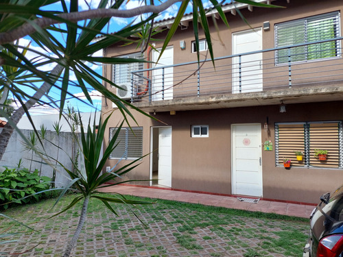 Departamento De 2 Amb C/ Patio Y Cochera- Castelar- Alquiler